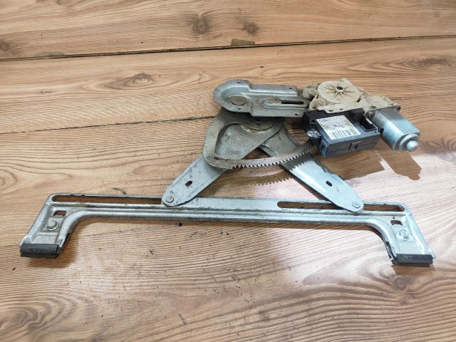 bontott FORD FOCUS C-MAX I Jobb hátsó Ablakemelő Szerkezet (Elektromos)