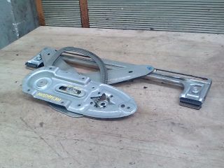 bontott FORD FOCUS C-MAX I Jobb hátsó Ablakemelő Szerkezet (Elektromos)