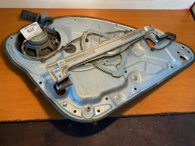 bontott FORD FOCUS C-MAX I Jobb hátsó Ablakemelő Szerkezet (Elektromos)