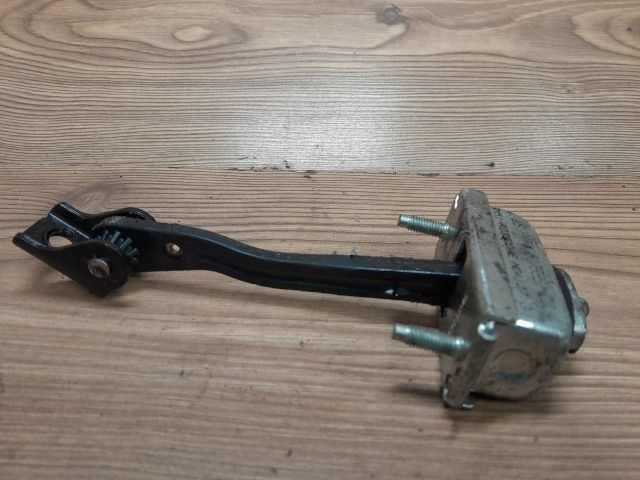 bontott FORD FOCUS C-MAX I Jobb hátsó Ajtóhatároló