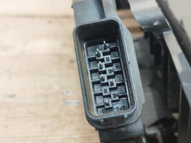 bontott FORD FOCUS C-MAX I Jobb hátsó Ajtózár