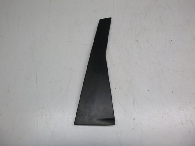 bontott FORD FOCUS C-MAX I Jobb hátsó Hátsó Ajtókeret Burkolat