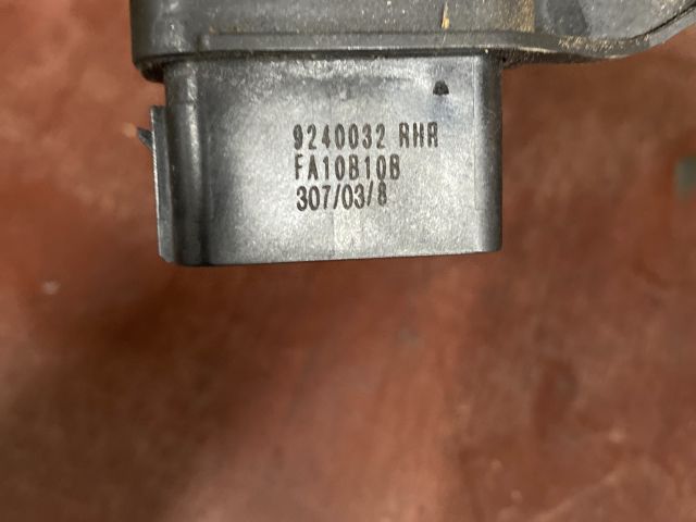 bontott FORD FOCUS C-MAX I Jobb hátsó Központizár Motor