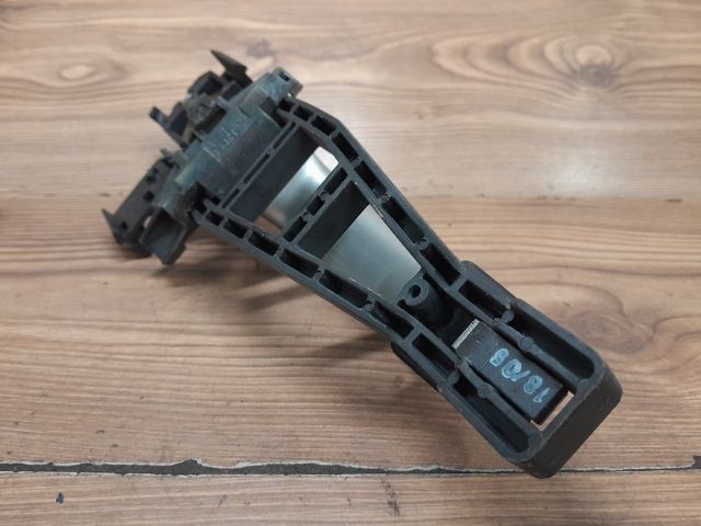 bontott FORD FOCUS C-MAX I Jobb hátsó Külső Kilincs