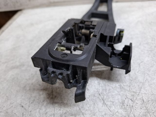 bontott FORD FOCUS C-MAX I Jobb hátsó Külső Kilincsfészek