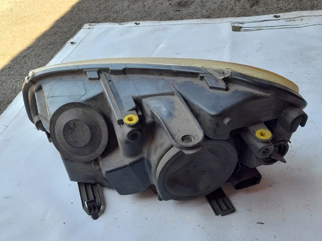 bontott FORD FOCUS C-MAX I Jobb Xenon Fényszóró