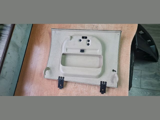 bontott FORD FOCUS C-MAX I Kesztyűtartó Ajtó