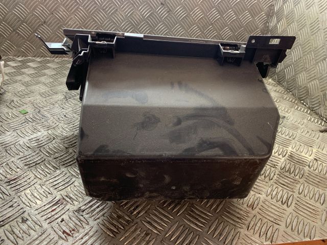 bontott FORD FOCUS C-MAX I Kesztyűtartó