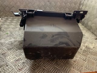 bontott FORD FOCUS C-MAX I Kesztyűtartó