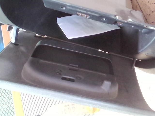 bontott FORD FOCUS C-MAX I Kesztyűtartó