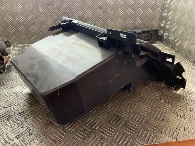 bontott FORD FOCUS C-MAX I Kesztyűtartó