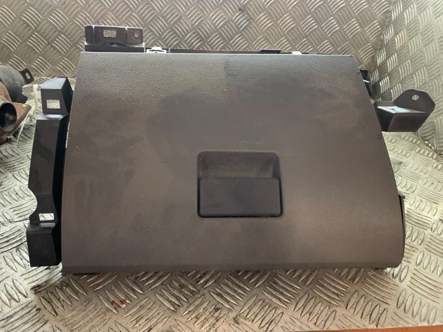 bontott FORD FOCUS C-MAX I Kesztyűtartó