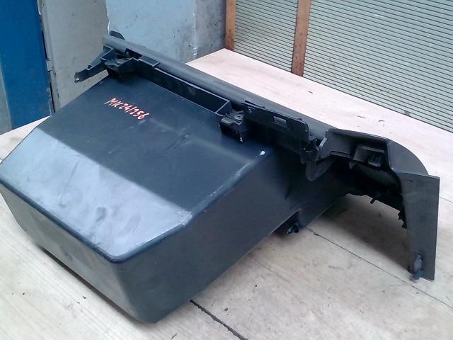 bontott FORD FOCUS C-MAX I Kesztyűtartó