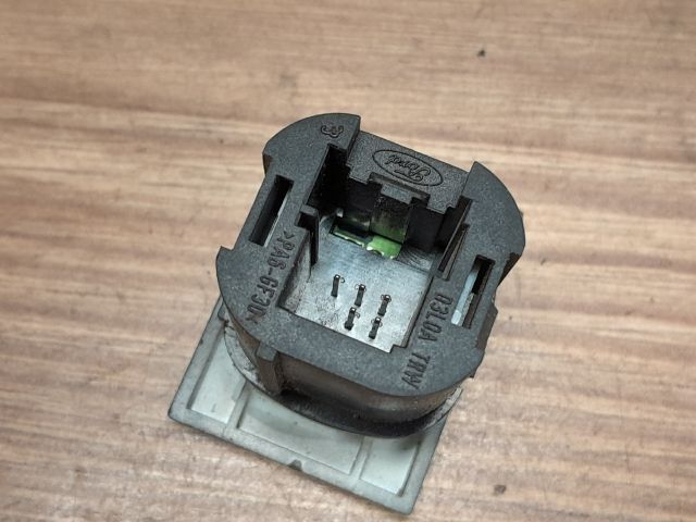 bontott FORD FOCUS C-MAX I Kipörgésgátló Kapcsoló