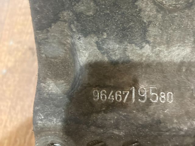 bontott FORD FOCUS C-MAX I Klímakompresszor Tartó Bak