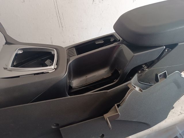 bontott FORD FOCUS C-MAX I Könyöklő