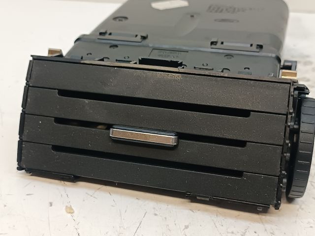 bontott FORD FOCUS C-MAX I Középső Bal Szellőző