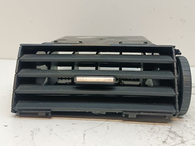 bontott FORD FOCUS C-MAX I Középső Bal Szellőző