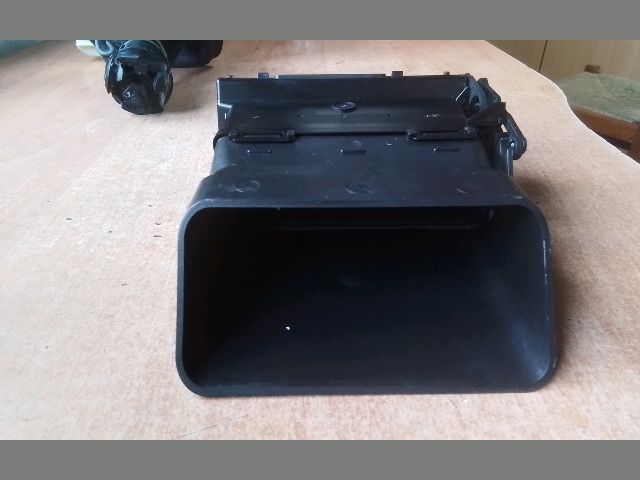 bontott FORD FOCUS C-MAX I Középső Szellőző