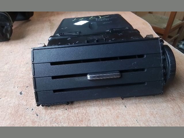 bontott FORD FOCUS C-MAX I Középső Szellőző