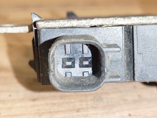 bontott FORD FOCUS C-MAX I Motorháztető Zárszerkezet