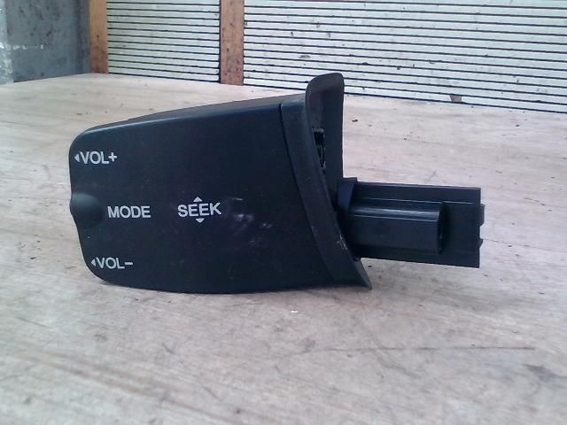 bontott FORD FOCUS C-MAX I Rádió / CD Kapcsoló