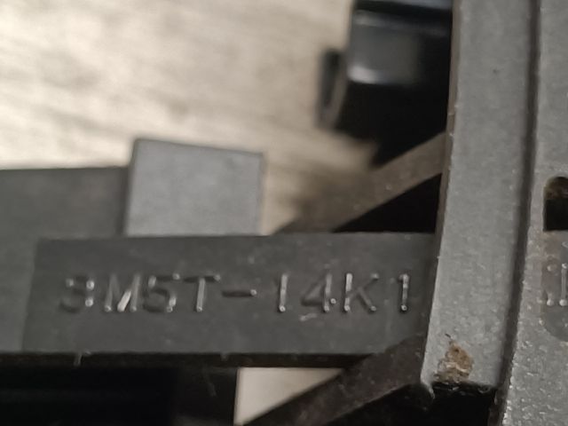 bontott FORD FOCUS C-MAX I Rádió / CD Kapcsoló