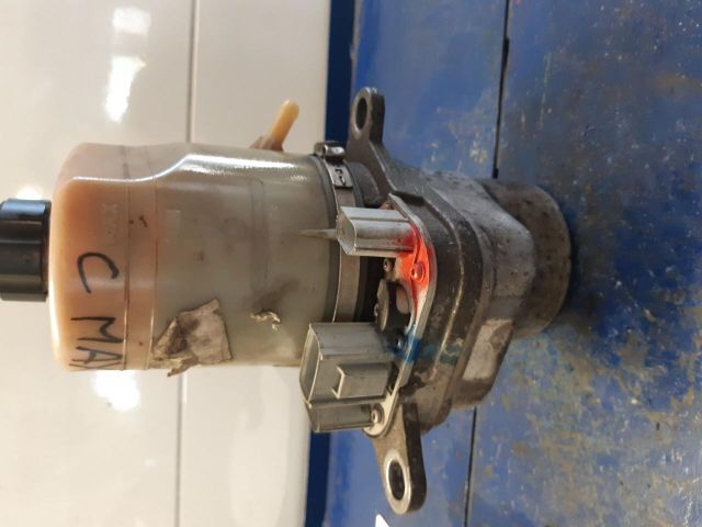 bontott FORD FOCUS C-MAX I Szervóolaj Tartály