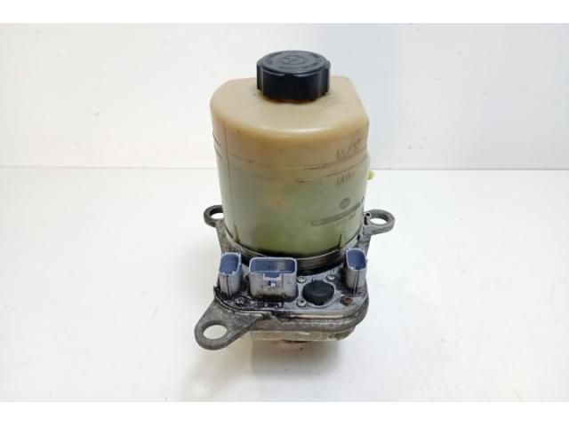 bontott FORD FOCUS C-MAX I Szervóolaj Tartály