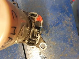 bontott FORD FOCUS C-MAX I Szervóolaj Tartály