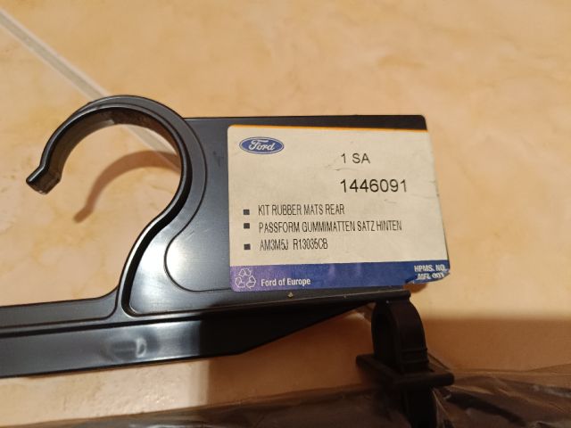 bontott FORD FOCUS C-MAX I Szőnyeg Szett