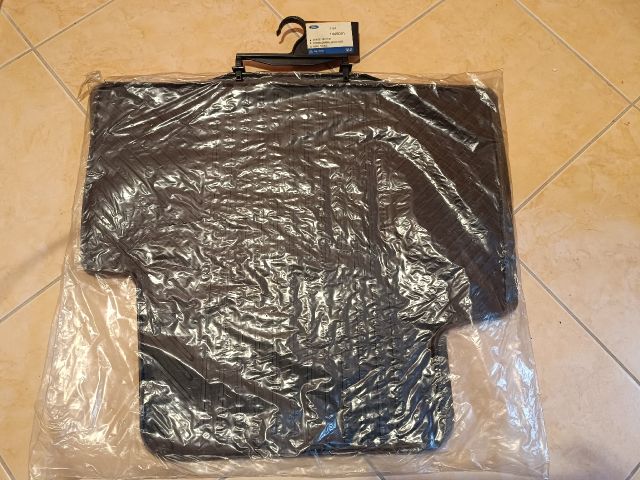 bontott FORD FOCUS C-MAX I Szőnyeg Szett