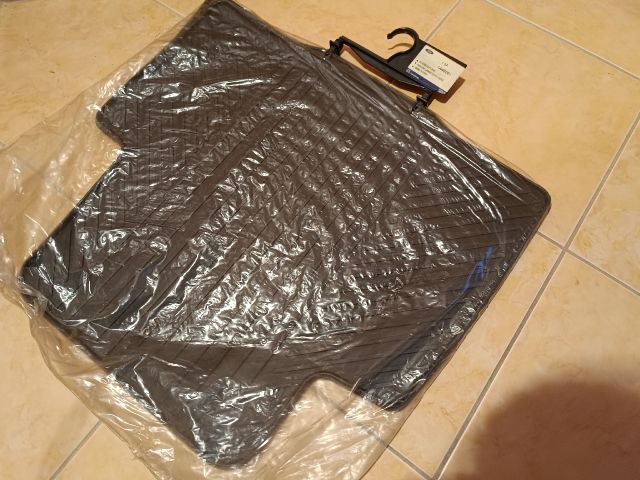 bontott FORD FOCUS C-MAX I Szőnyeg Szett