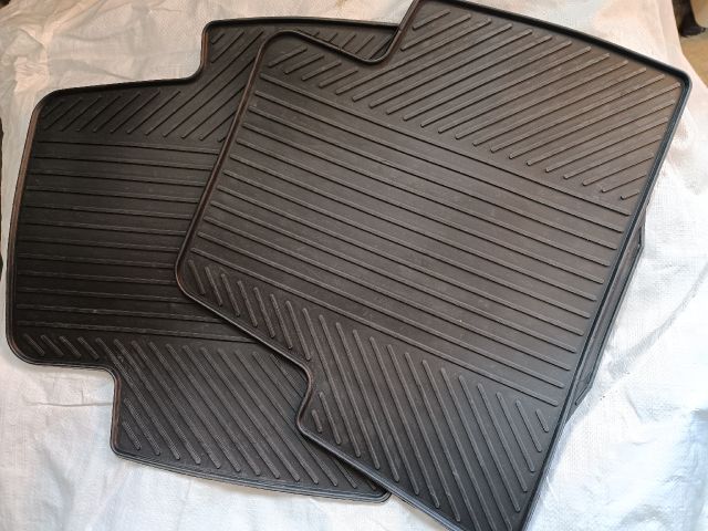 bontott FORD FOCUS C-MAX I Szőnyeg Szett