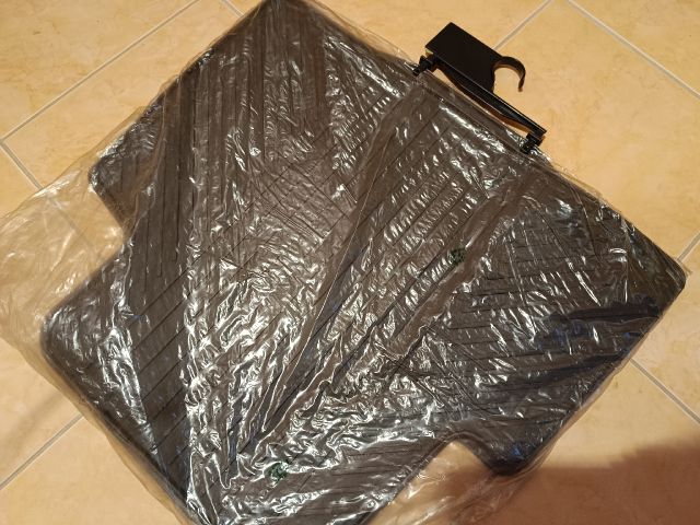 bontott FORD FOCUS C-MAX I Szőnyeg Szett