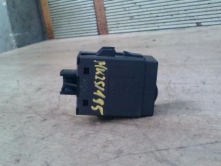 bontott FORD FOCUS C-MAX I Ülésfűtés Kapcsoló Pár