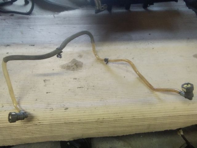 bontott FORD FOCUS C-MAX I Üzemanyagcső