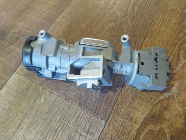 bontott FORD FOCUS C-MAX I Zárbetét Szett