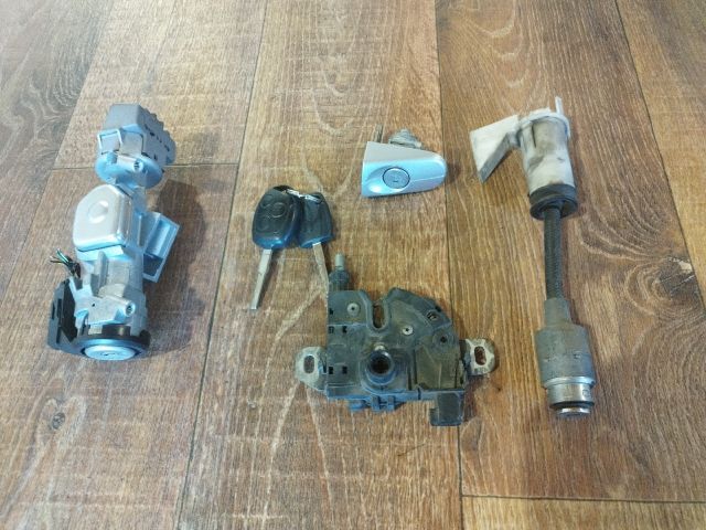 bontott FORD FOCUS C-MAX I Zárbetét Szett