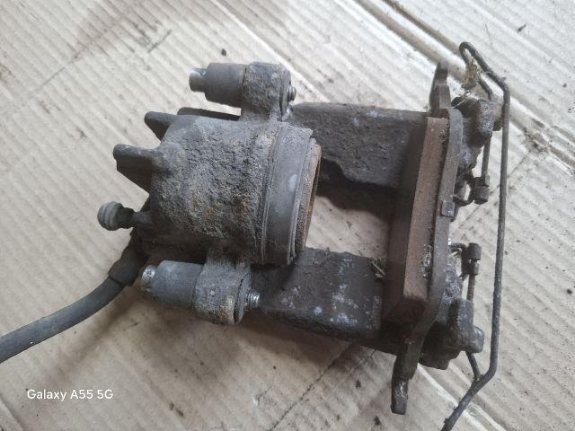 bontott FORD FOCUS I Bal első Féknyereg Munkahengerrel