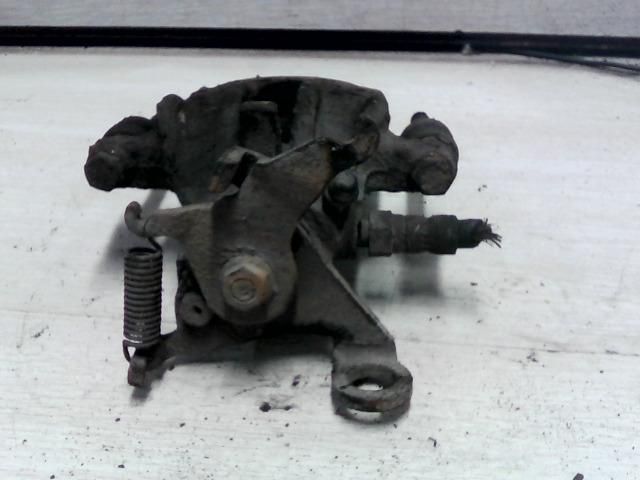 bontott FORD FOCUS I Bal hátsó Féknyereg Munkahengerrel