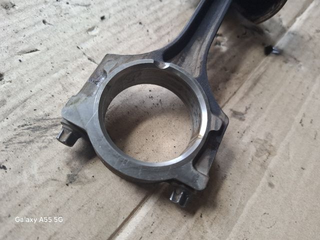 bontott FORD FOCUS I Dugattyú és Hajtókar