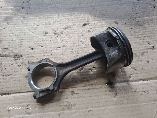 bontott FORD FOCUS I Dugattyú és Hajtókar