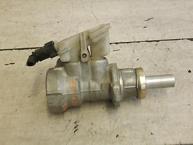 bontott FORD FOCUS I Főfékhenger