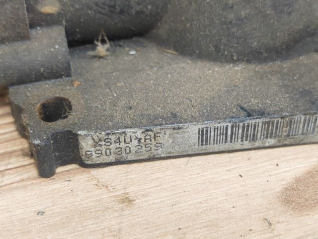 bontott FORD FOCUS I Fojtószelep (Mechanikus)