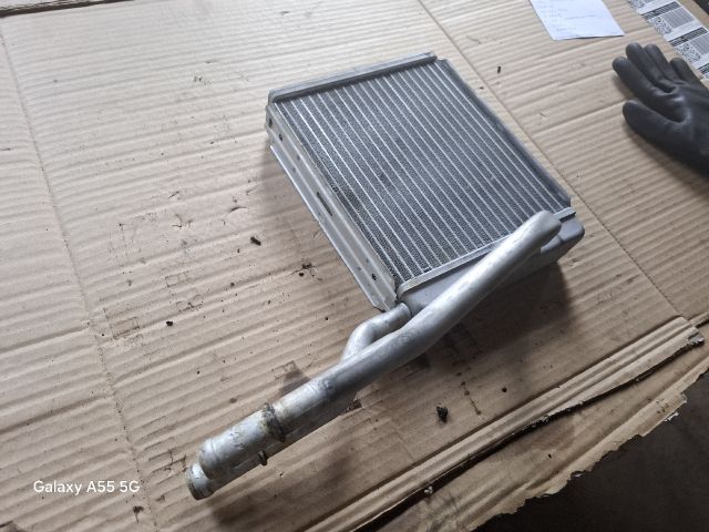 bontott FORD FOCUS I Fűtőradiátor