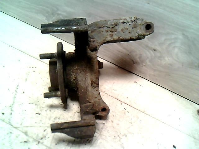 bontott FORD FOCUS I Jobb első Csonkállvány Kerékaggyal