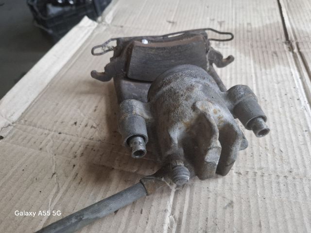 bontott FORD FOCUS I Jobb első Féknyereg Munkahengerrel