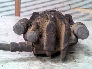 bontott FORD FOCUS I Jobb első Féknyereg Munkahengerrel