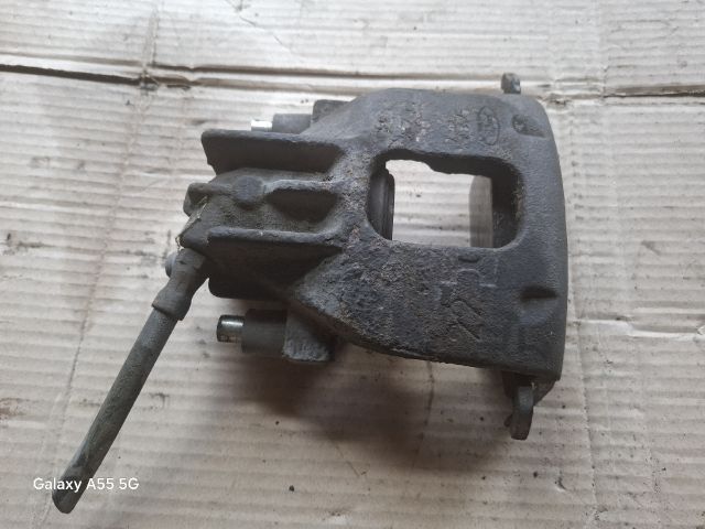 bontott FORD FOCUS I Jobb első Féknyereg Munkahengerrel